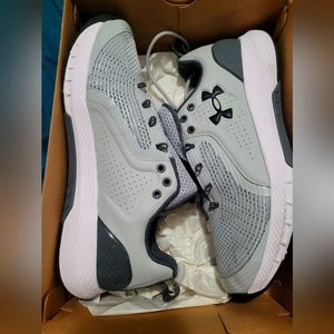 Never Worn Men's Under Armour Shoes